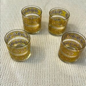 Set of Four Vintage Gold Patterned Glasses